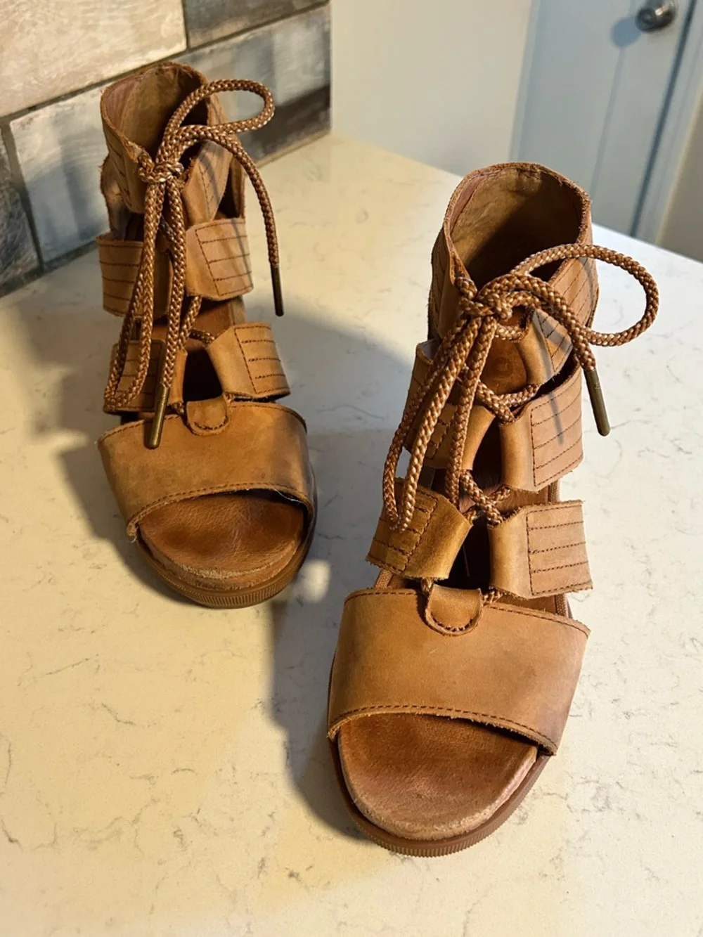 Sorel Joanie II Lace Up Wedge Sandals Tan Brown Waterproof Leather - Picture 3 of 16